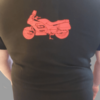 Shirt achter Motor